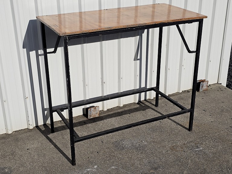 Bar Leaner - Foldable