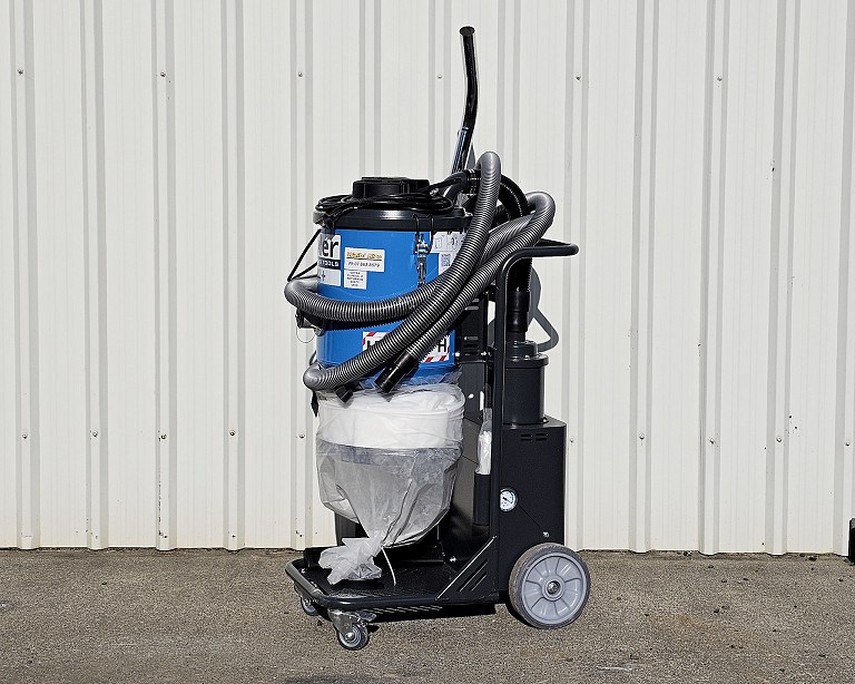 Vacuum / Steam Cleaners